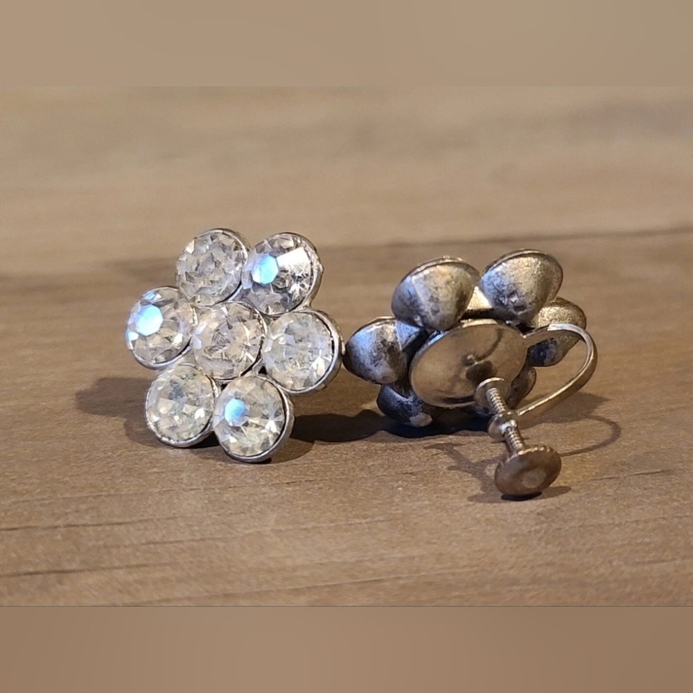 Vintage Flower Shape Rhinestone Silver Tone Screw Back Earrings [Read Details]